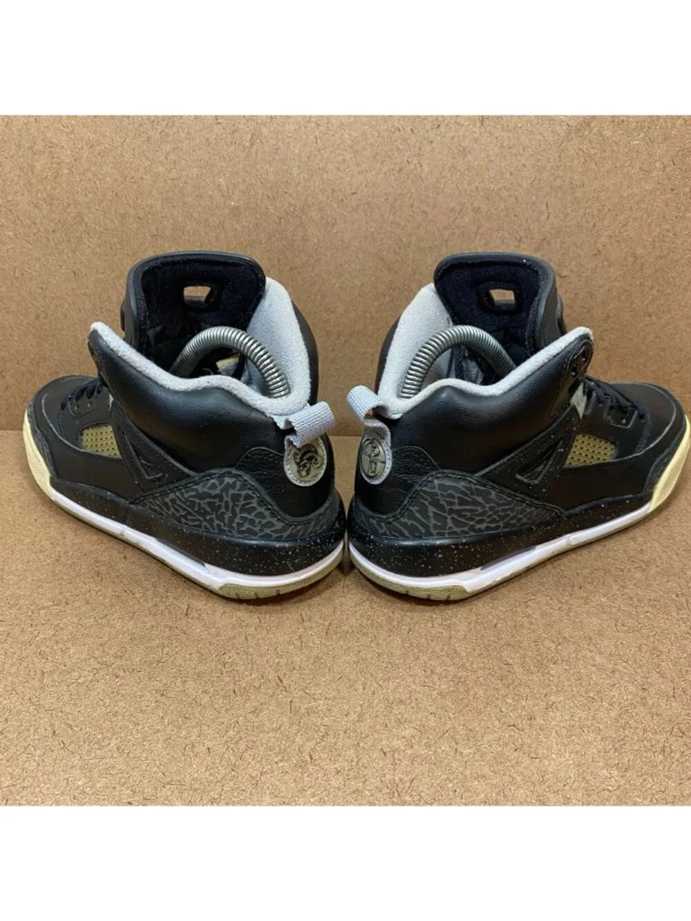 Air Jordan Spizike Black Cement Youth Size 5.5Y Basketball Shoes Elephant Print